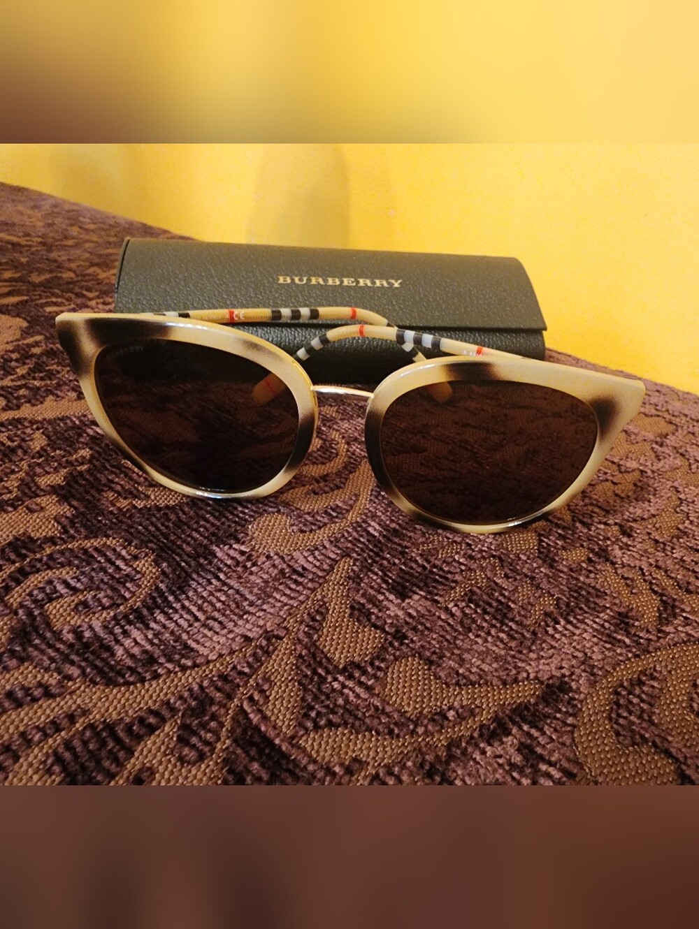 NWT Burberry Sunglasses
